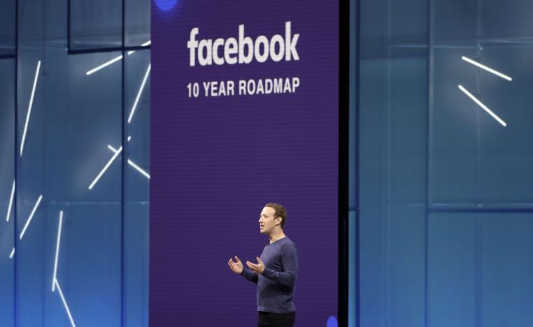 مؤسس فيسبوك يعرف بشركته