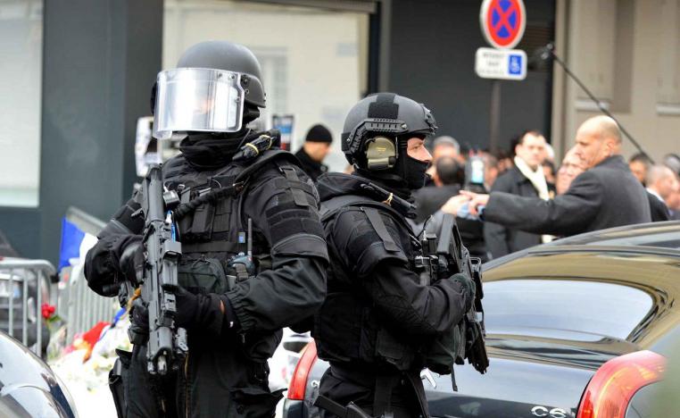 عناصر من وحدة مكافحة الإرهاب في فرنسا