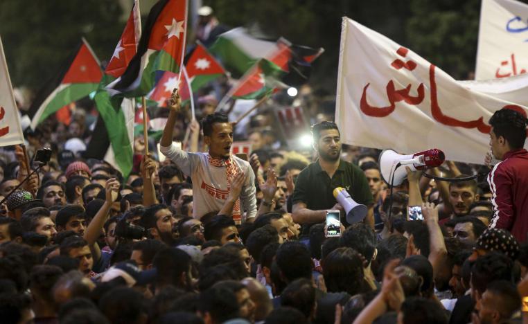 انتظار سحب  قانون الضربية برمته