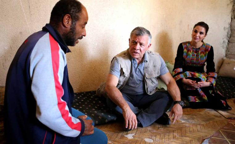 العاهل الأردني وعقيلته يتفقدان حال المواطنين