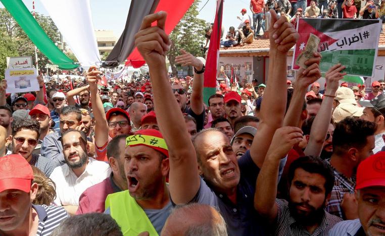 احتجاجات على زيادة ضريبة الدخل في الاردن