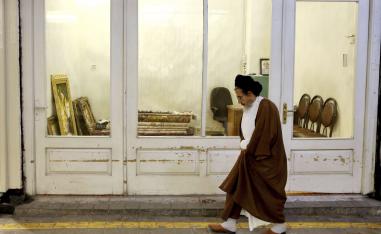 رجال الدين يواجهون غضب التجار الموالين