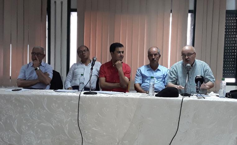 الكتابة في عدة أجناس