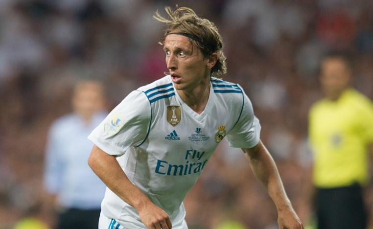 لوكا مودريتش بقميص الريال على الملعب
