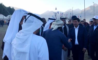 زار المجلس الشعبي وركن القهوة العربية