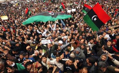 كثير من الليبيين الذين لم يحتفلوا في بلد يعاني انعدام القانون