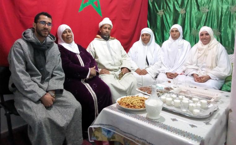 يد مغربية ناعمة تربت على أوجاع مرضى السرطان