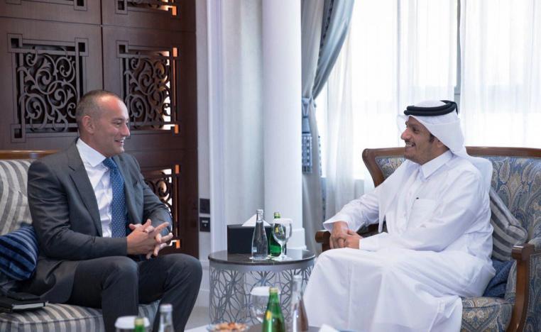 وزير الخارجية القطري محمد بن عبدالرحمن والمبعوث الأممي للسلام في الشرق الأوسط نيكولاي ملادينوف 