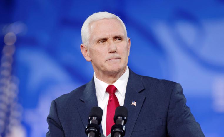 مايك بنس نائب الرئيس الأميركي