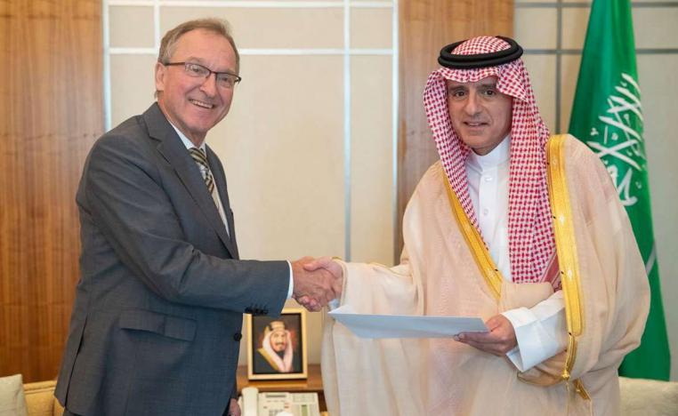 Saudi Foreign Minister Adel Al-Jubeir (R) shakes hands with German Ambassador to Saudi Arabia Joerg Ranau during their meeting in Riyadh