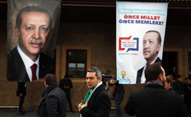 أردوغان يتناسى الخيبات الاقتصاديةوالسياسية