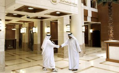 الامارات تنوع مصادر الدخل
