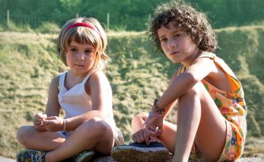 تسلسل طبيعي شبيه بالأفلام الوثائقية