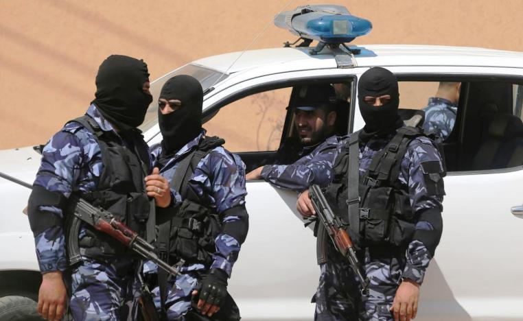 شرطة حماس تقيم حواجز على الطرق الرئيسية للقطاع
