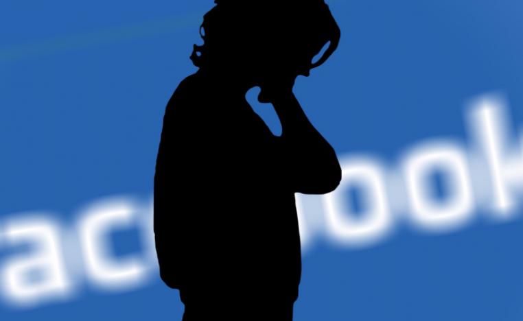 فيسبوك تفتح رسائل المستخدمين أمام الشركات الكبرى