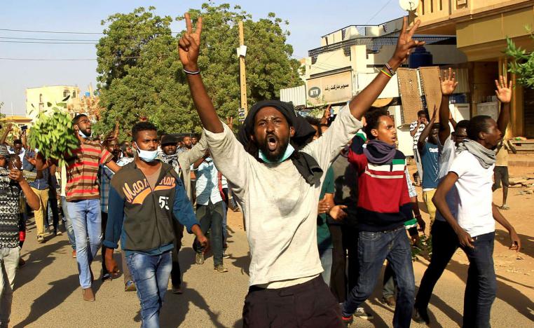 'تظاهرات من صنع الشعب السوداني'