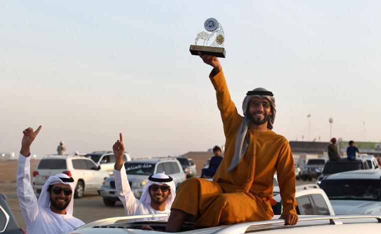 "الأواني المنزلية" تزيّن المهرجان 