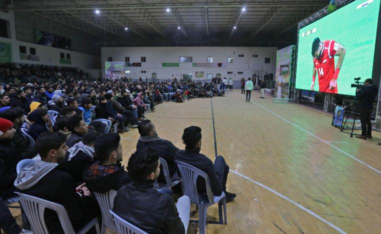 فلسطينيون يتابعون منتخبهم الوطني في نهائيات كأس أسيا 2019