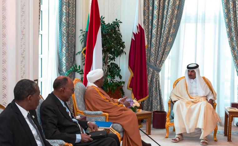 أمير قطر الشيخ تميم بن حمد يستقبل الرئيس السوداني عمر البشير