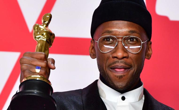 الممثل ماهرشالا علي بطل فيلم "غرين بوك" يتسلم جائزة الأوسكار