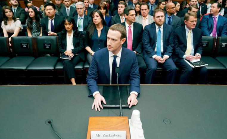 مارك زوكيربرغ يجلس على رأس أكبر الشركات في العالم