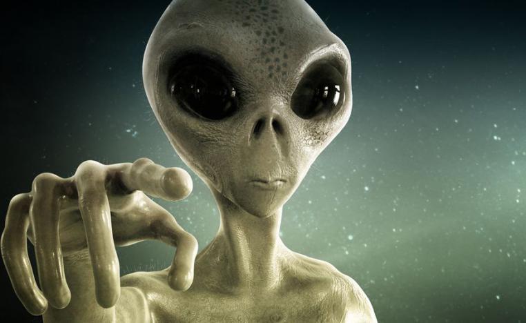 مخلوق فضائي كما تصوره القصص وأفلام الخيال العلمي