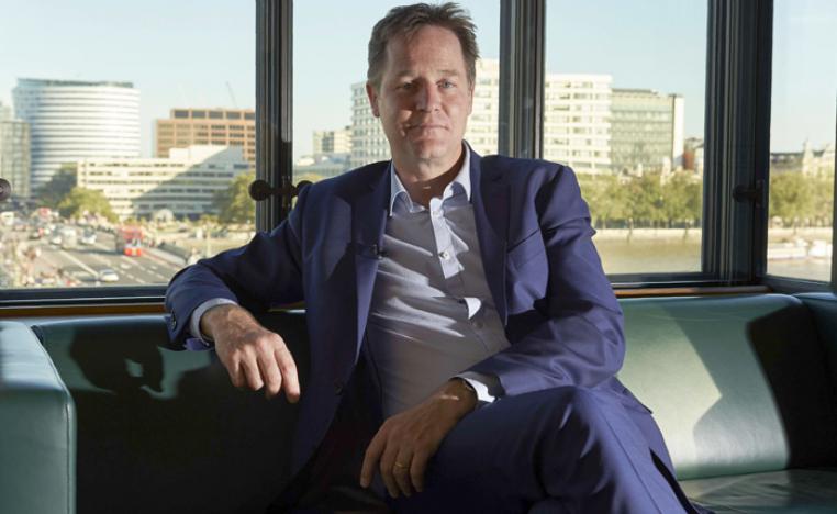 كليغ الضمير الناطق باسم أكبر دولة افتراضية في العالم