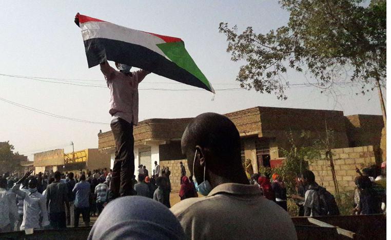 مشاكل الاقتصاد السبب المباشر لاندلاع الاحتجاجات