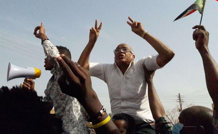  رئيس الوزراء: لا ننظر للاحتجاجات من زاوية الكثرة أو القلة