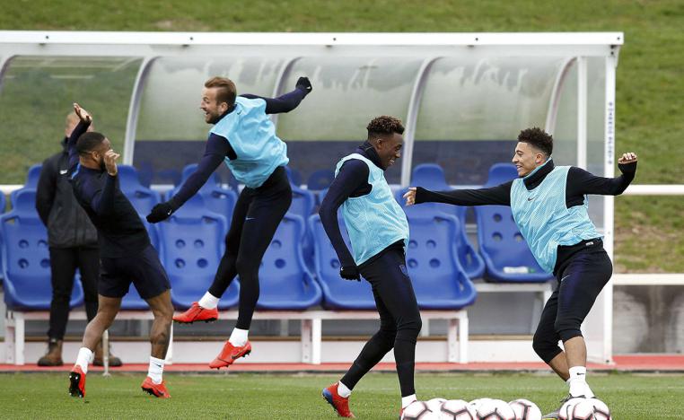 إنكلترا لمنافسة صفوة منتخبات القارة 