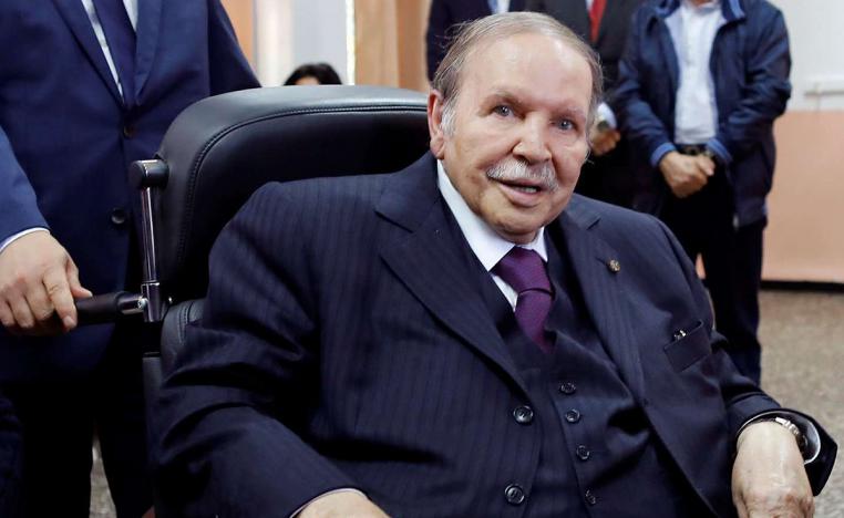 بوتفليقة قدّم اوراق ترشحه وهو خارج الجزائر
