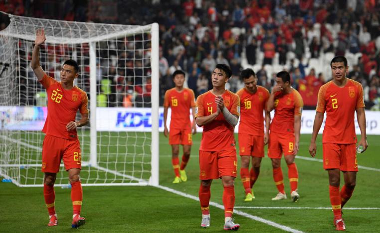 منتخب الصين لكرة القدم خلال مشاركته في نسخة الامارات من كأس آسيا