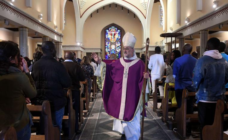 الأب دانيال في كاتدرائية الرباط