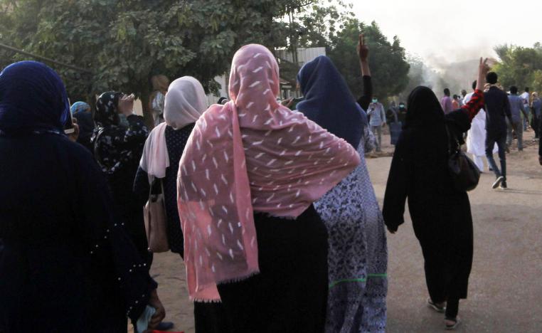 مشاركة نسائية فاعلة في احتجاجات السودان