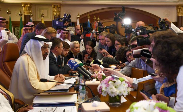 السعودية مستعدة لتعويض النفط الإيراني في السوق