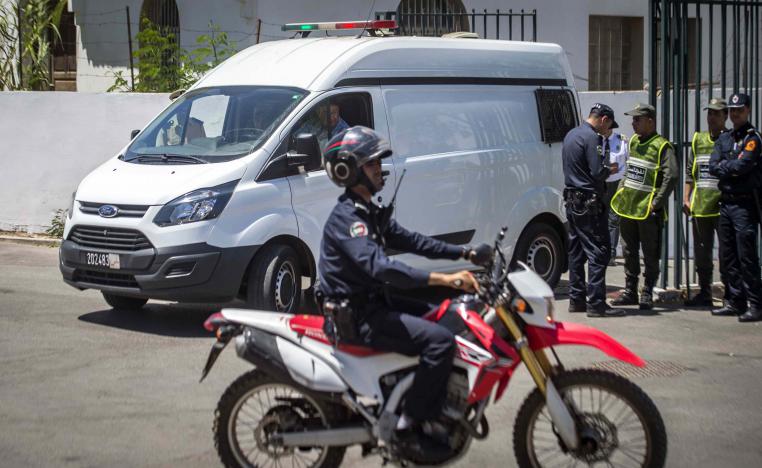 حراسة أمنية مشددة خلال نقل المتهمين إلى المحكمة