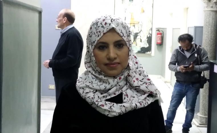 كفاح أمي