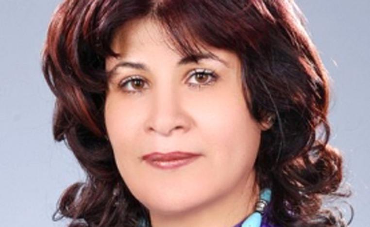 الكتابة هي اليد العليا