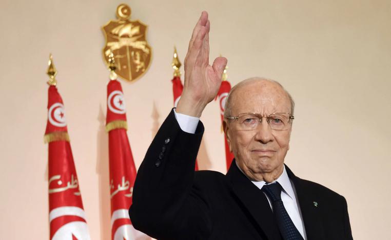 غياب السبسي في هذه الفترة الصعبة يربك التونسيين