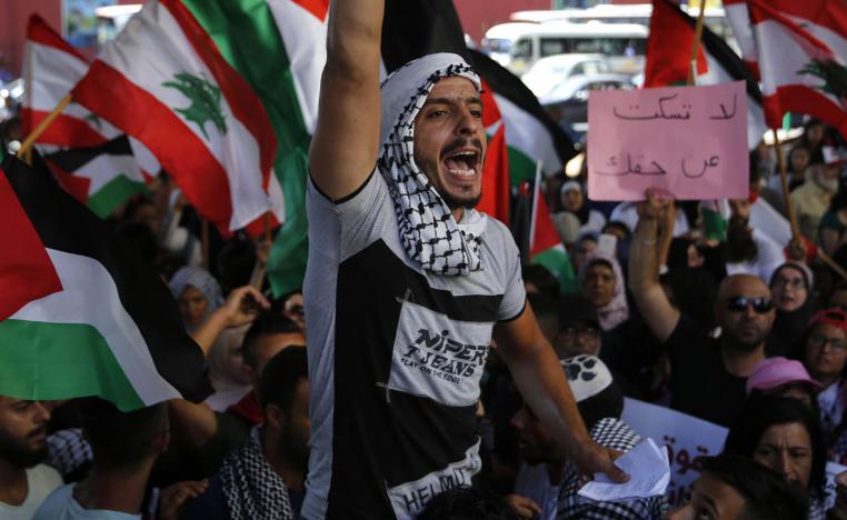 فلسطينيون يتظاهرون للمطالبة بحقوقهم في لبنان