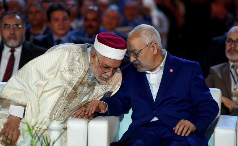ستبقى في الواجهة إلى حين