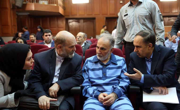 أستاذ الرياضيات الإصلاحي قتل زوجته رميا بالرصاص في منزلها