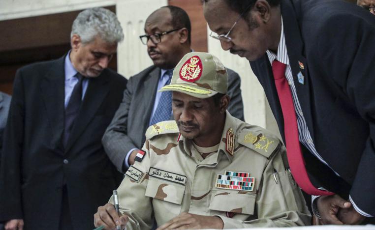 توقيع اتفاق تقاسم السلطة بين المدنيين والعسكر في السودان