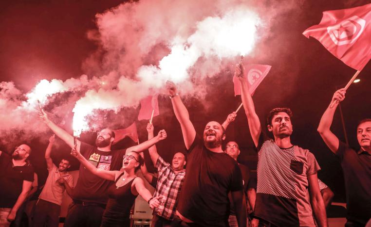 الشباب يدعم مستقلين ويطوي صفحة الساسة الفاشلين