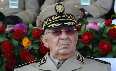 قائد الجيش الجحزائري الفريق احمد قايد صالح