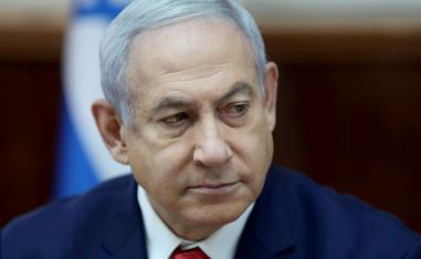 Netanyahu has once again sought to highlight his links with world leaders, posting giant posters of himself alongside US President Donald Trump