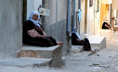 نساء فلسطينيات في مخيم البقعة بالقرب من عمان