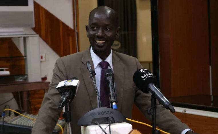 الولوج إلى محيط الشاعر والإعلام