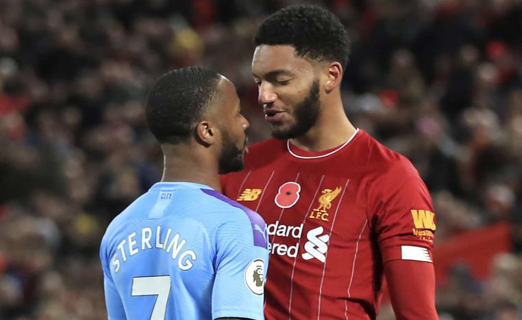 عراك بين رحيم وغوميز في معسكر المنتخب امتدادا لمشاحنة وتدافع بينهما خلال مباراة فريقيهما سيتي وليفربول