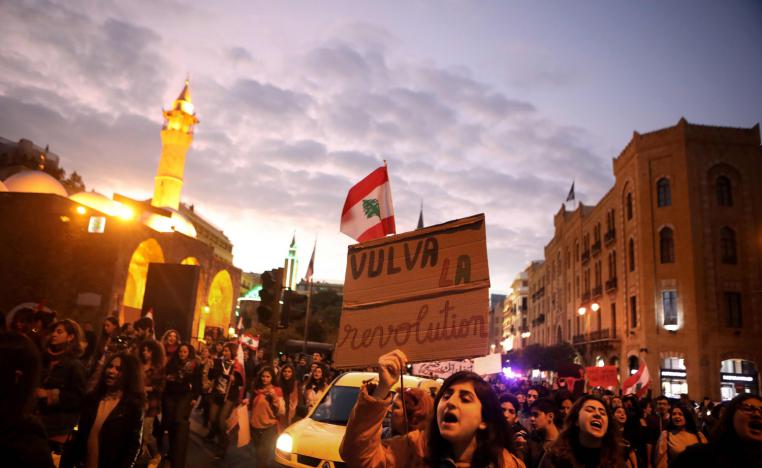 المتظاهرون اللبنانيون يصرون على تشكيل حكومة تكنوقراط